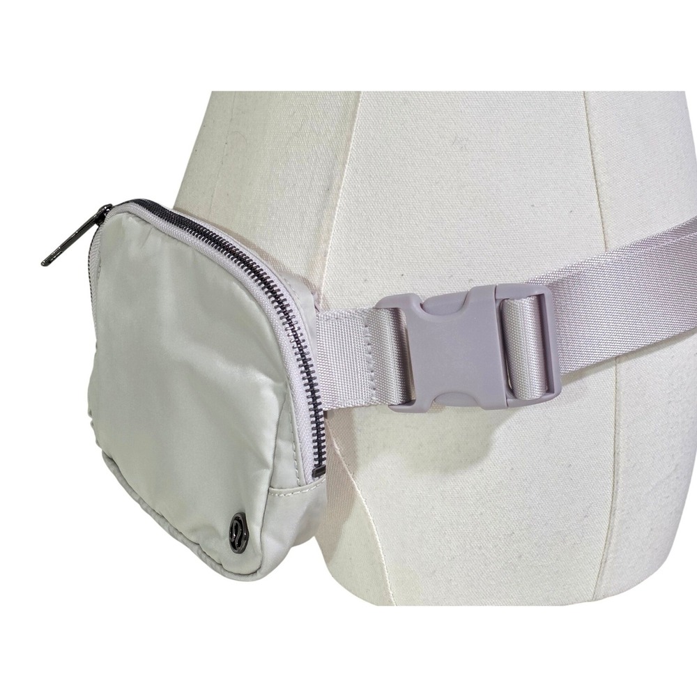 Lululemon‎ Everywhere Belt Bag 1L Silver Drop Grey Unisex Excellent Condition